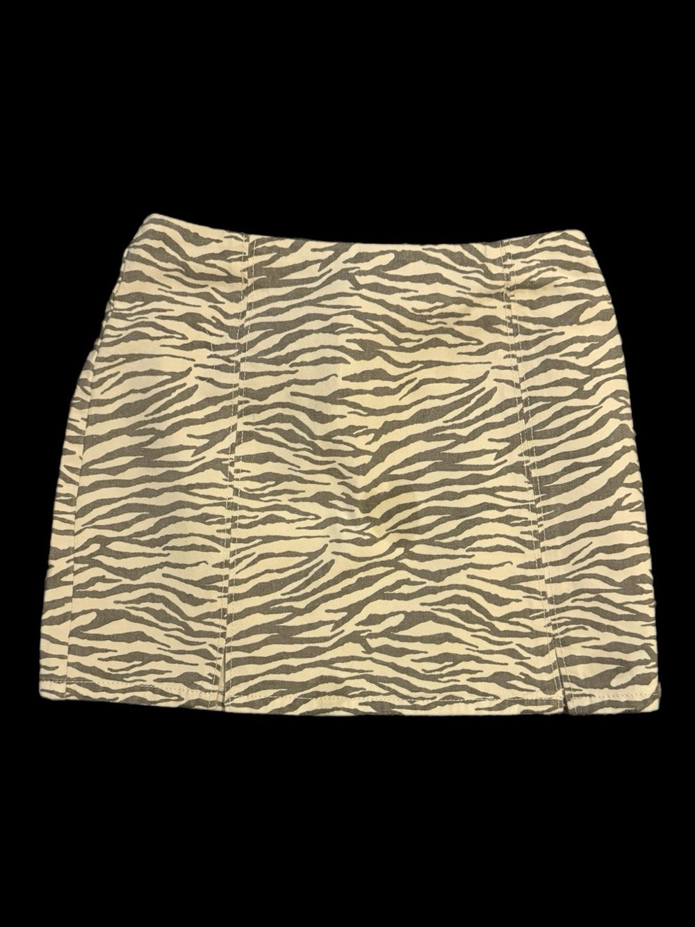 ALtar'd State size M Women's Zebra Print boho Mini Skirt - Cream and Gray